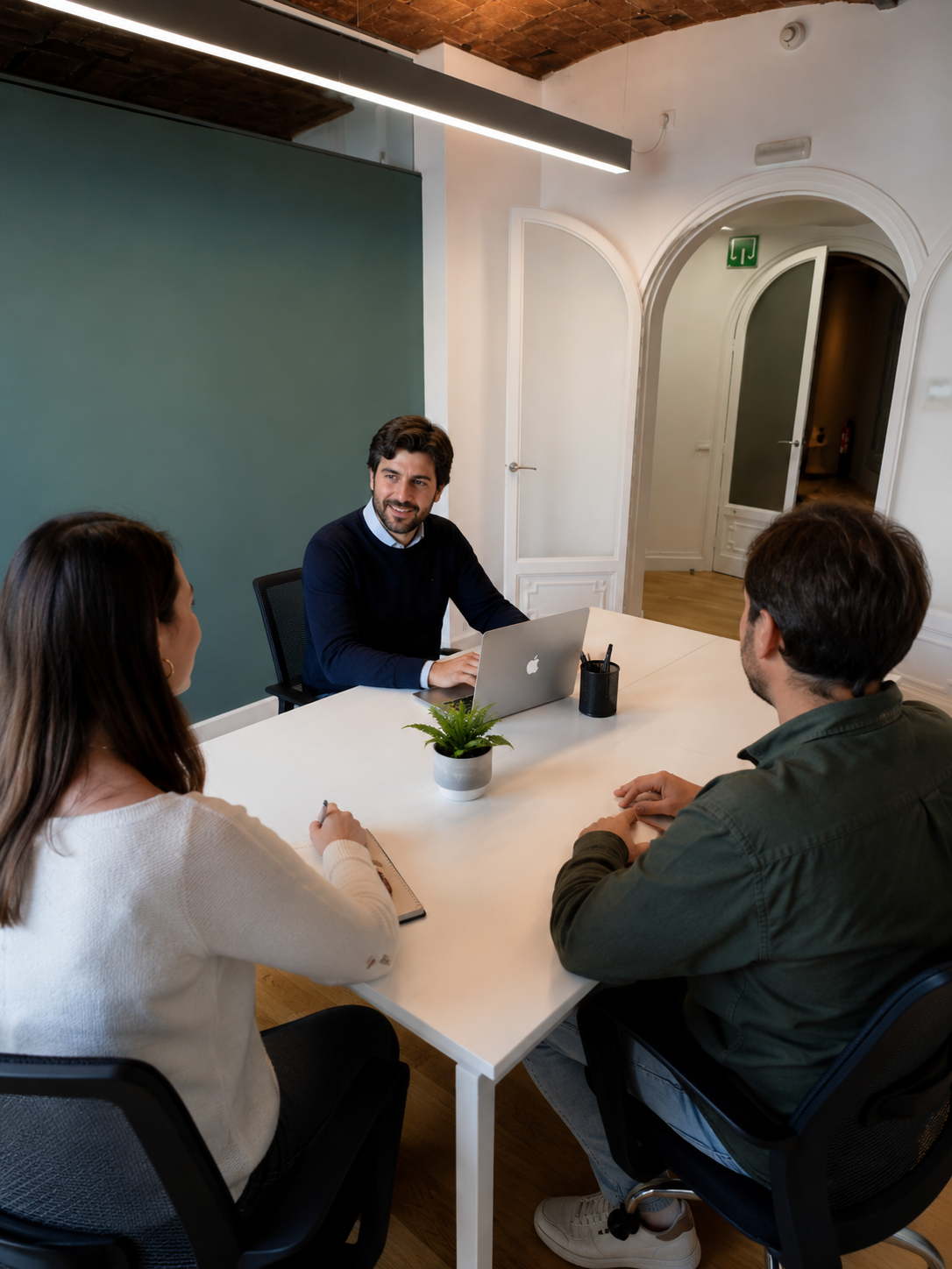 Profesionales reunidos en Coworking Diagonal Barcelona